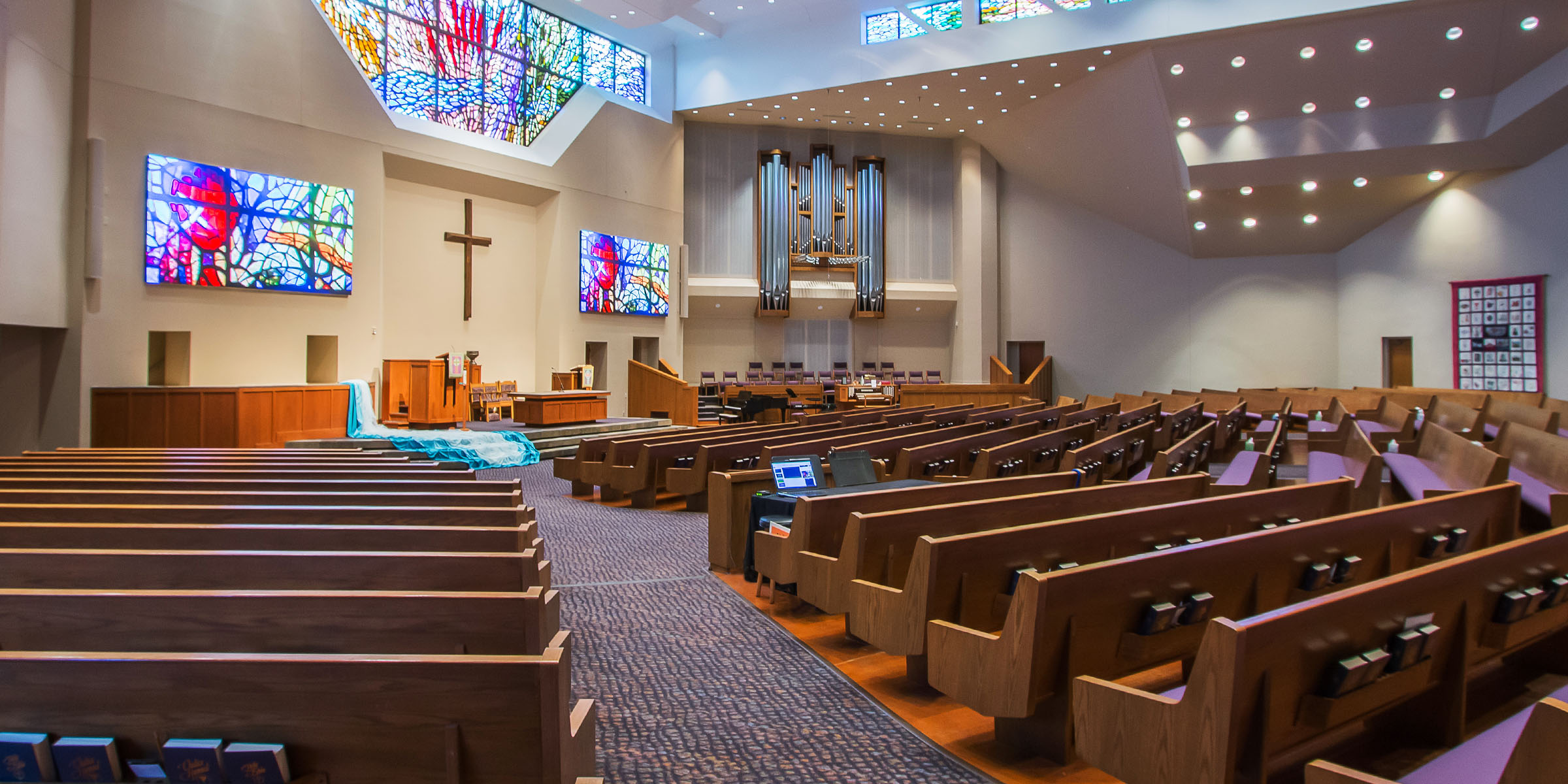 Church auditorium showcasing Ford AV lighting and audio systems